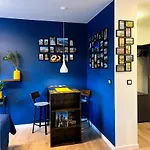 Royal Blue Tauron Arena Cracow Apartment *
